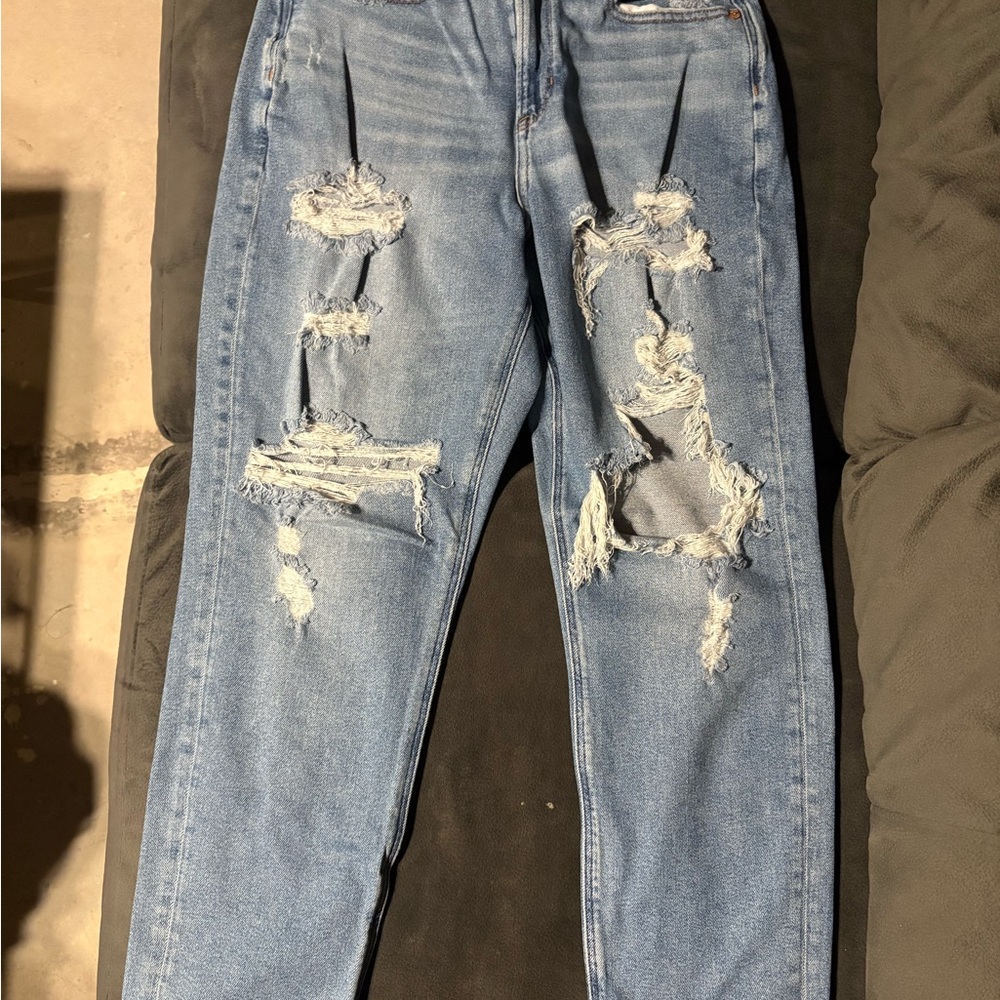 American Eagle Outfitters Curvy Mom Jeans in Blue